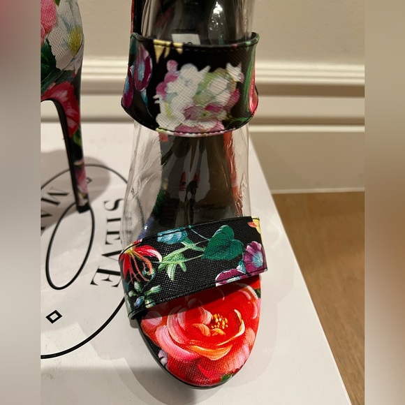 Steve Madden Mysterii Heel in Floral - Picture 5 of 9